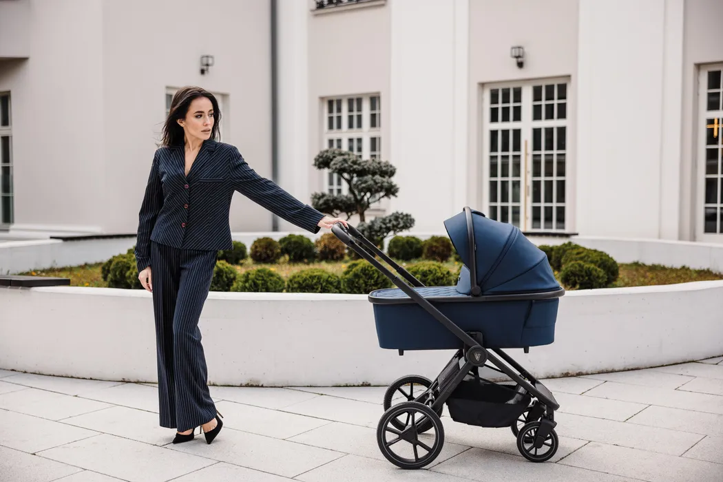 Wybór idealnego wózka dla niemowląt – kompletny przewodnik od marki Venicci dla rodziców