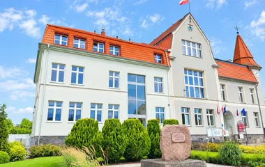 Uroczyste otwarcie przebudowanej części Urzędu Miejskiego w Dobrzanach