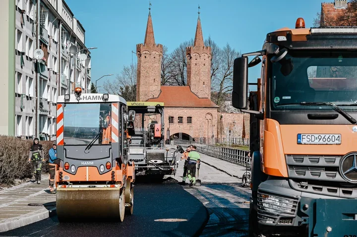 Stare Miasto w remoncie niemal skończone – nowe nawierzchnie, zieleń i ścieżki