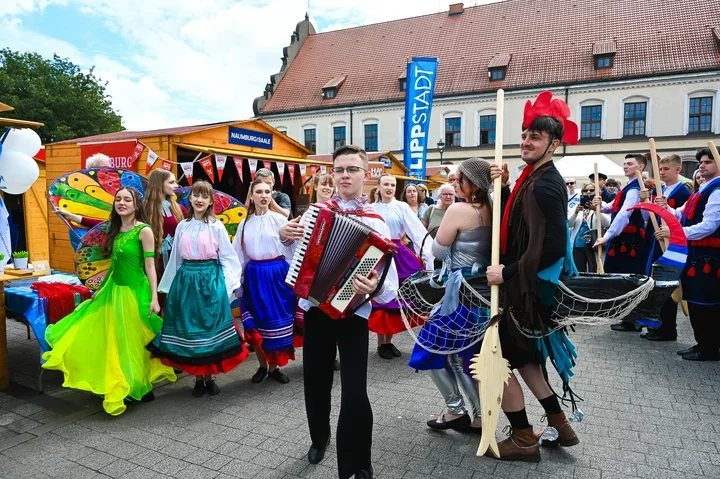 Stare Miasto w rytmie Hanzy. Jarmarki wciągają zapachem, muzyką i historią
