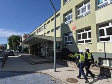 Zanim dzieci wrócą do szkół, policjanci sprawdzają drogi w Stargardzie