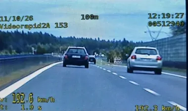 192 km/h na S10 bez uprawnień. Policjanci zatrzymali kierowcę