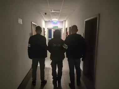 Dzielnicowi z Stargardu zatrzymali mężczyznę - przy nim metamfetamina i marihuana