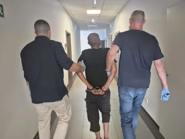 Telefon zniknął w sklepie, policjanci namierzyli sprawcę po chwili